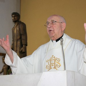 Od svega što sam imao ostala mi je stara drvena krunica